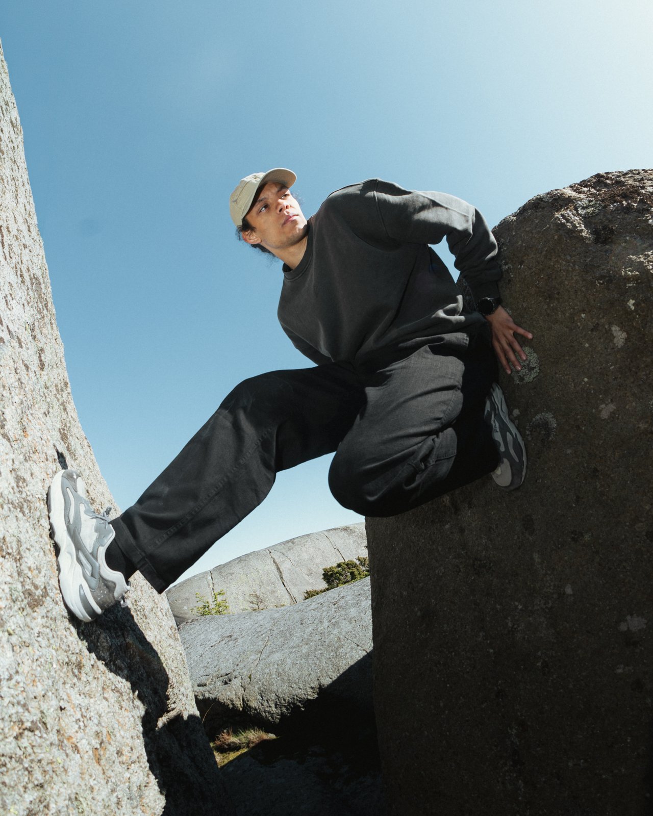 rungne_lifestyle_highballer-soft-stretch--project-crewneck