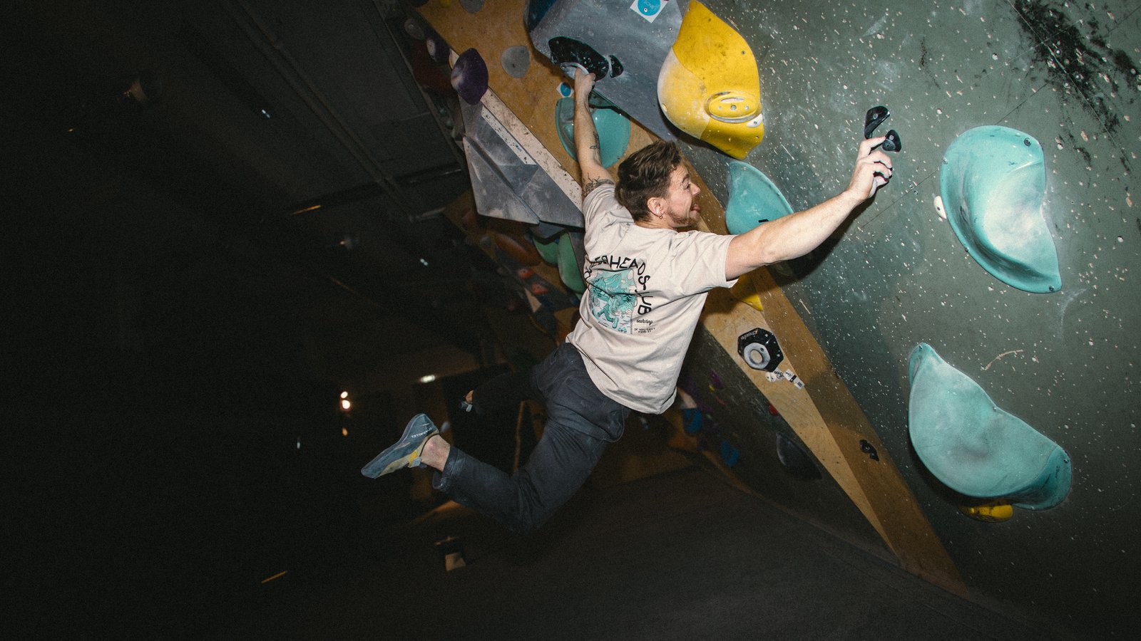 rungne_lifestyle_highballer-original-pants--boulderheads-tee_006