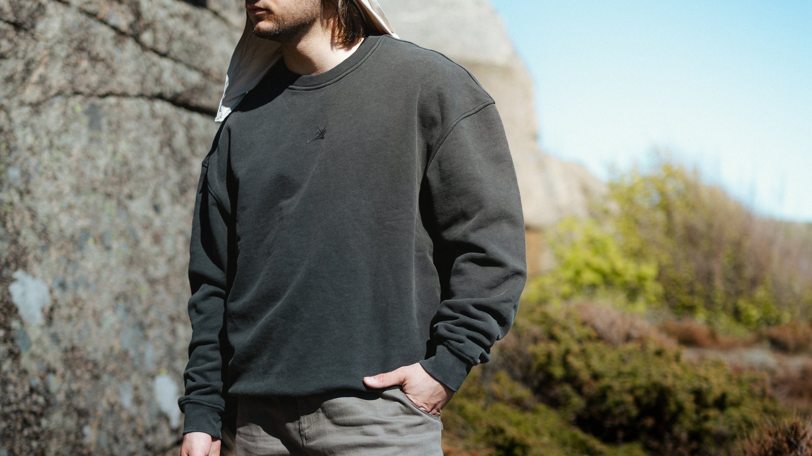 rungne_lifestyle_project-crewneck_002