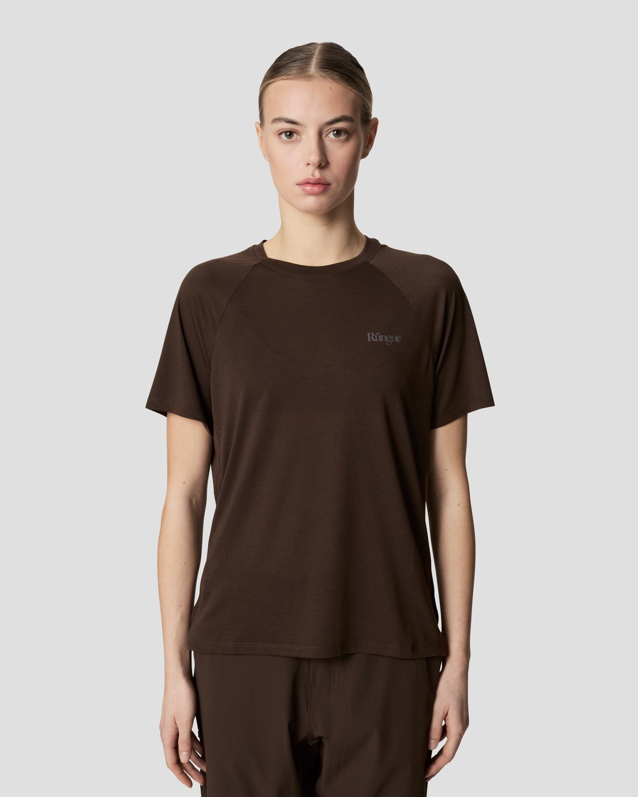 rungne_modelshot_womens-sloper-tee_pos01_forged-iron