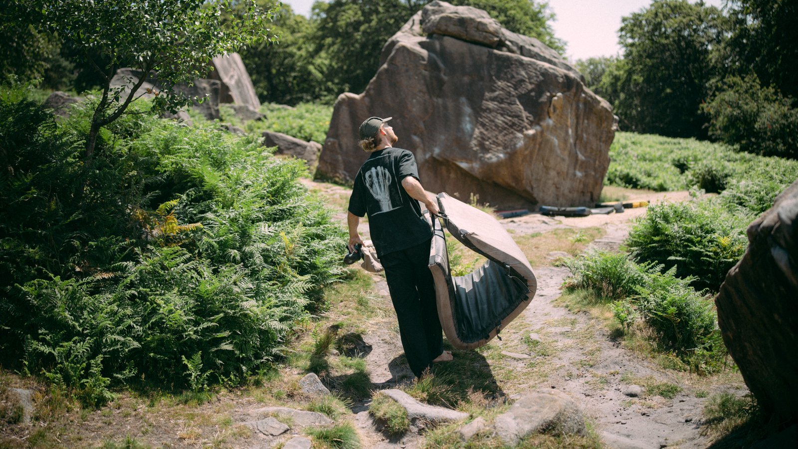 RÚNGNE-LIFESTYLE_THE-PEAK-DISTRICT