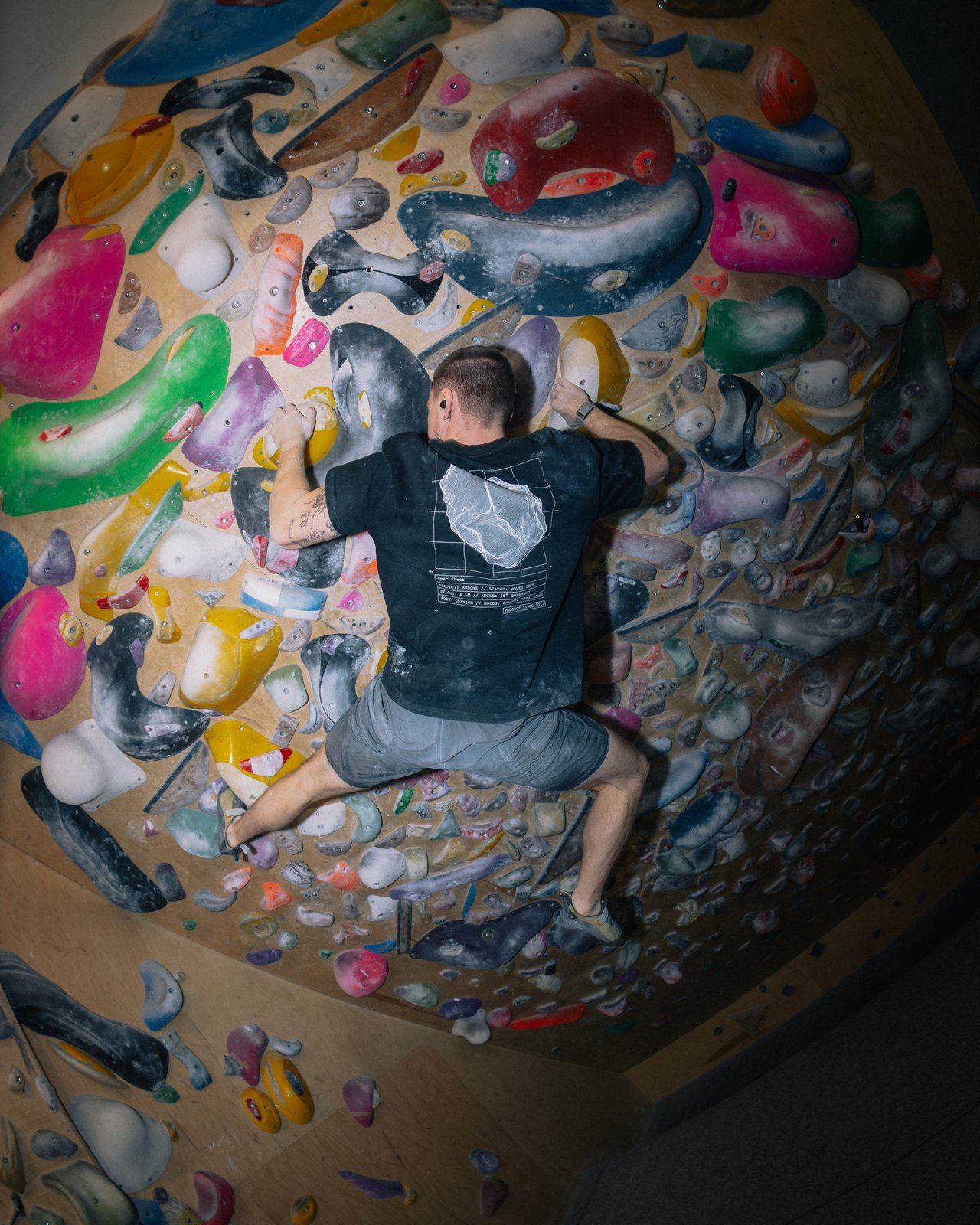 rungne_lifestyle_flow-shorts--open-project-tee_004