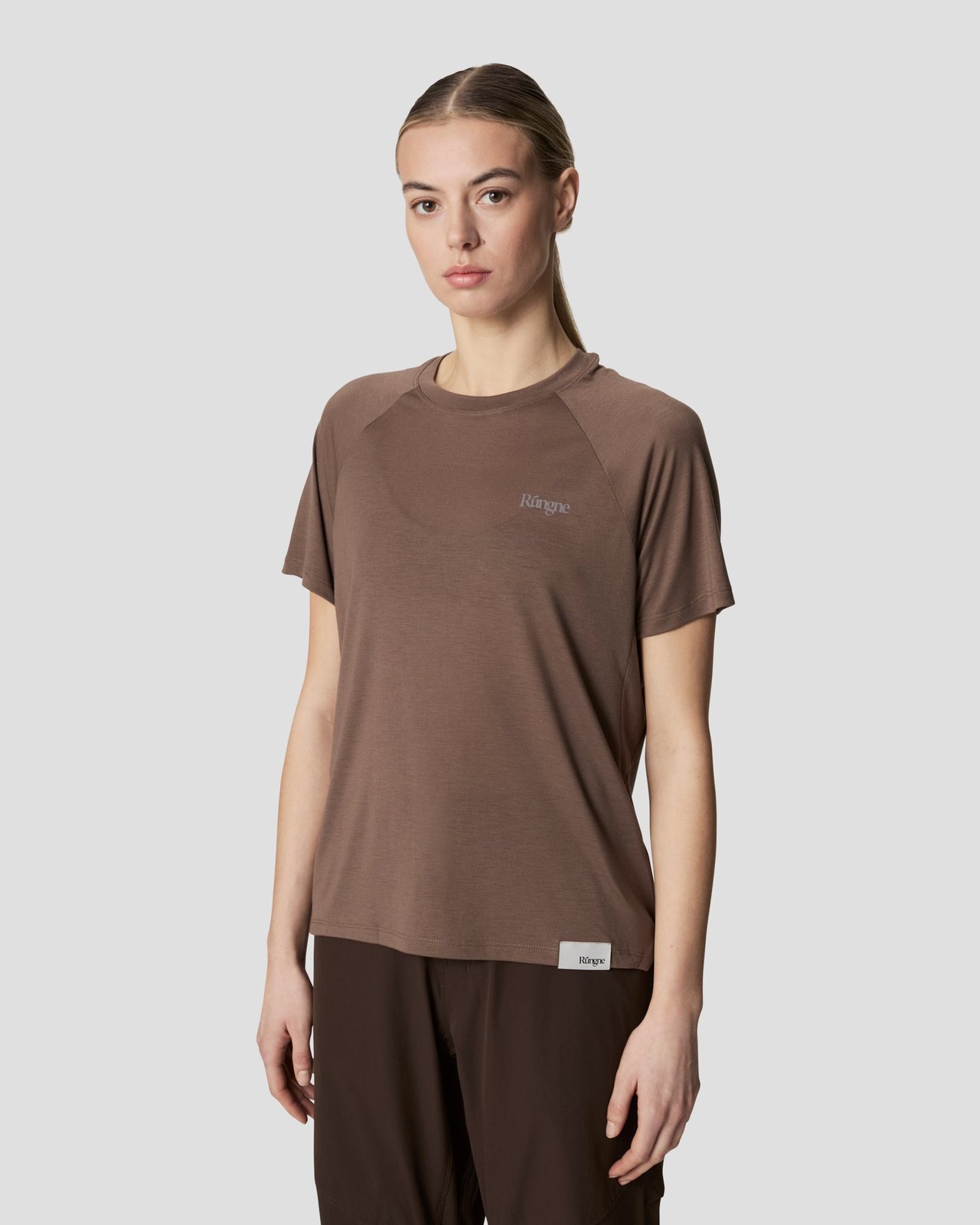 rungne_modelshot_womens-sloper-tee_pos11_bungee-cord