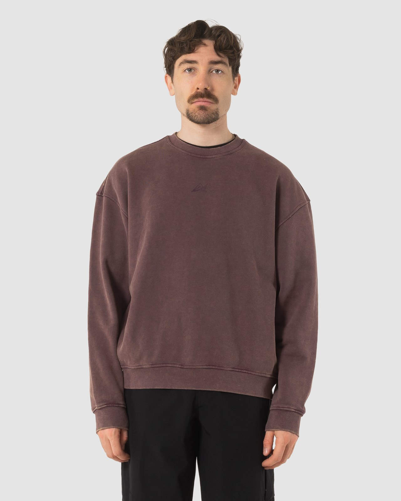 rungne_packshot_project-crewneck_009