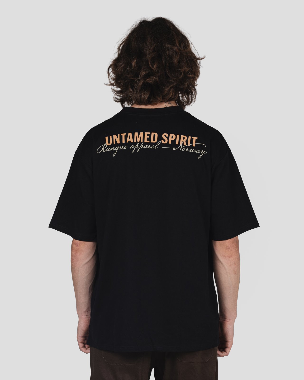 rungne_packshot_slab-tee-untamed_001