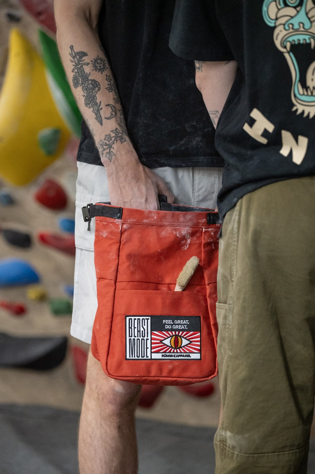 rungne_lifestyle_flow-shorts--monkey-index-tee-regular-fit--beast-mode-chalk-bucket_023