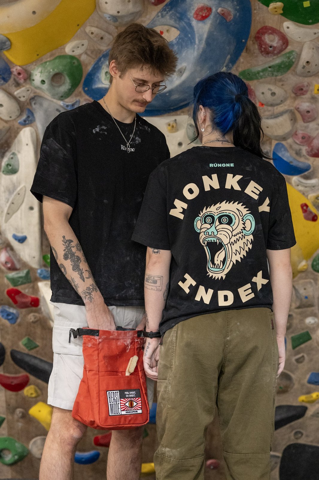 rungne_lifestyle_flow-shorts--monkey-index-tee-regular-fit--beast-mode-chalk-bucket_015