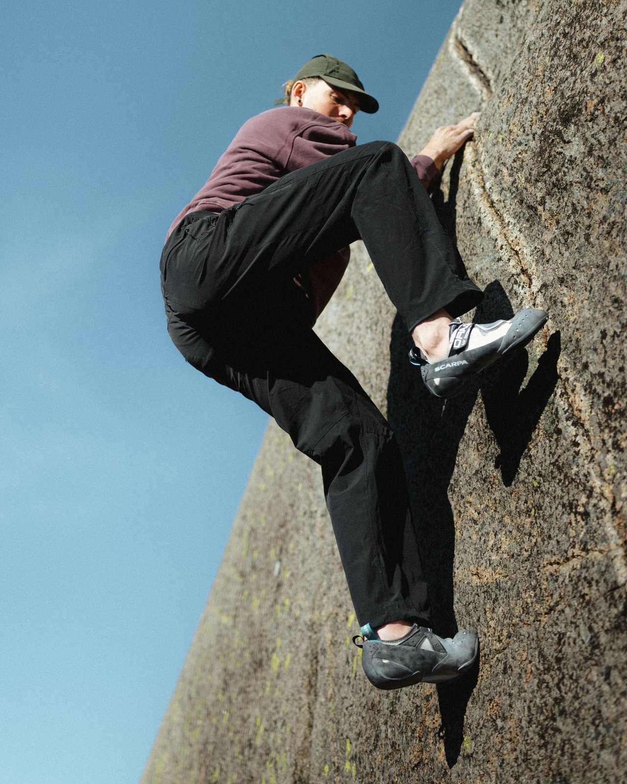 rungne_lifestyle_harness-wideleg-pants--project-crewneck_001