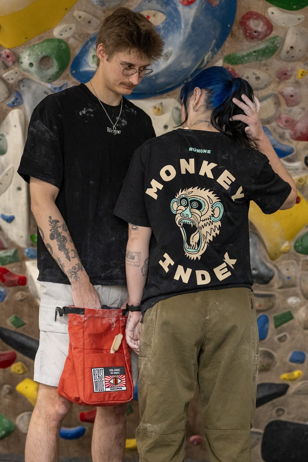 rungne_lifestyle_flow-shorts--monkey-index-tee-regular-fit--beast-mode-chalk-bucket_013