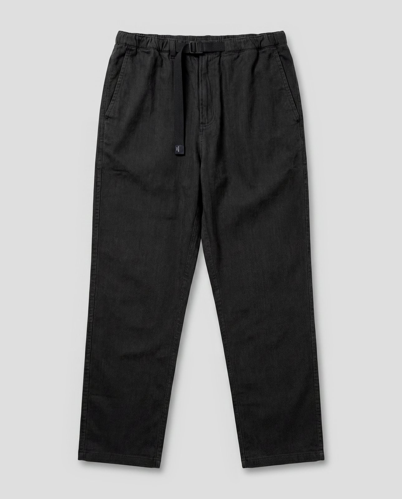 Black pants — packshot — 2017