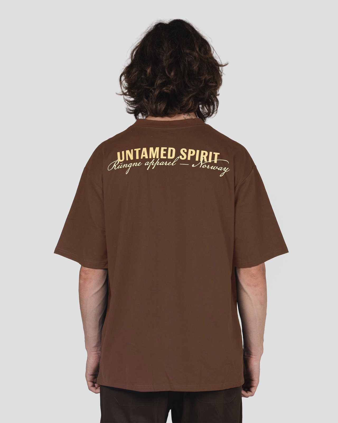rungne_packshot_slab-tee-untamed_004