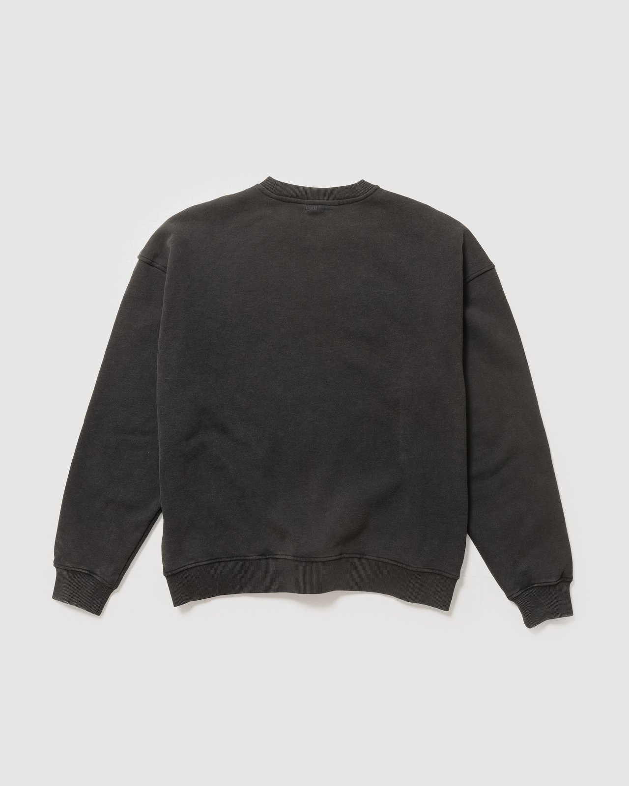 rungne_packshot_project-crewneck_001