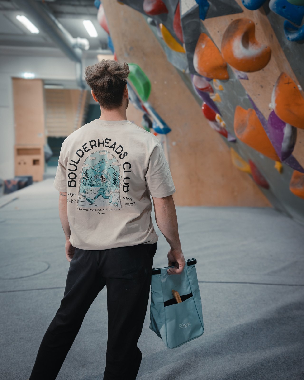 rungne_lifestyle_highballer-original-pants--boulderheads-tee--craft-chalk-bucket_002