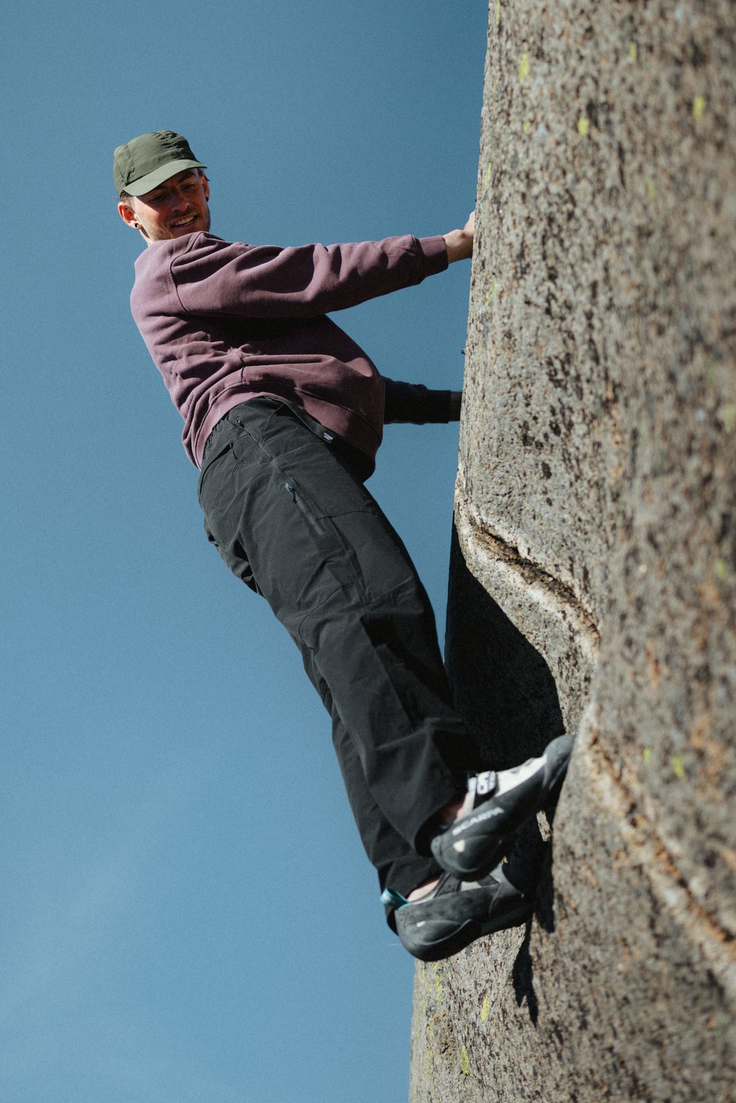 rungne_lifestyle_harness-wideleg-pants--project-crewneck_002
