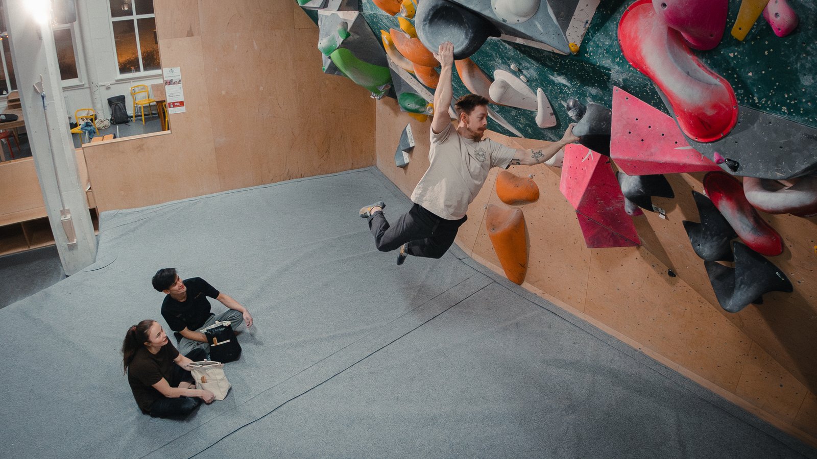 rungne_lifestyle_highballer-original-pants--boulderheads-tee_002