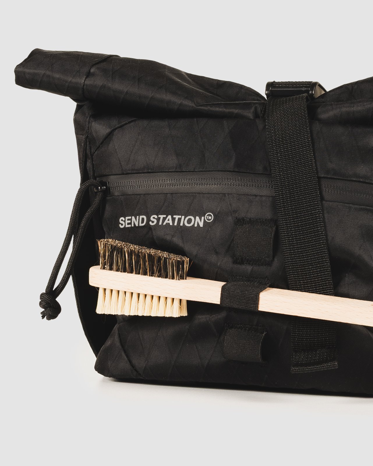 PACKSHOT_SEND-STATION