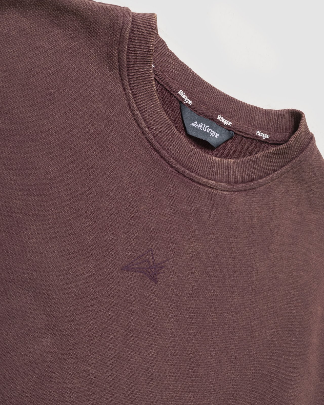 rungne_packshot_project-crewneck_005