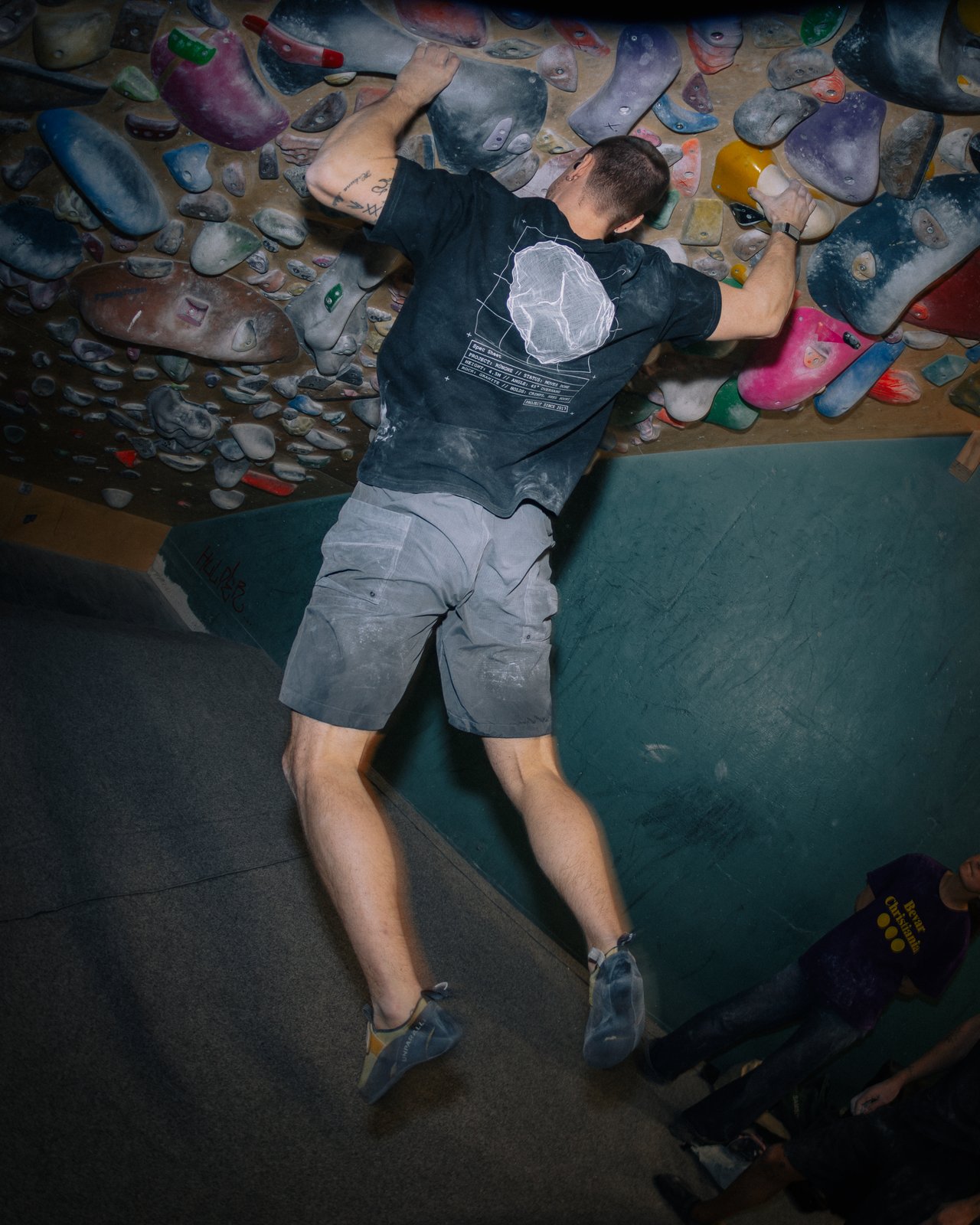 rungne_lifestyle_flow-shorts--open-project-tee_003