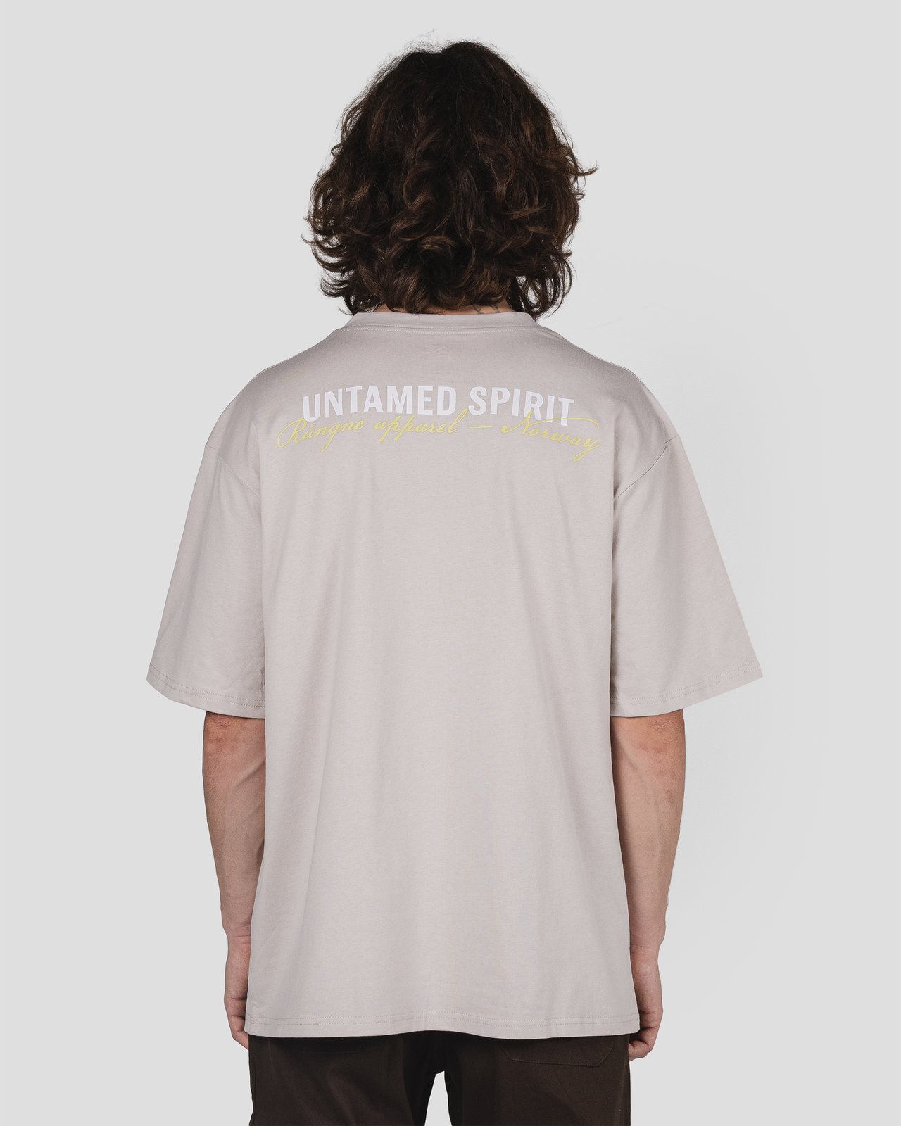 rungne_packshot_slab-tee-untamed_005
