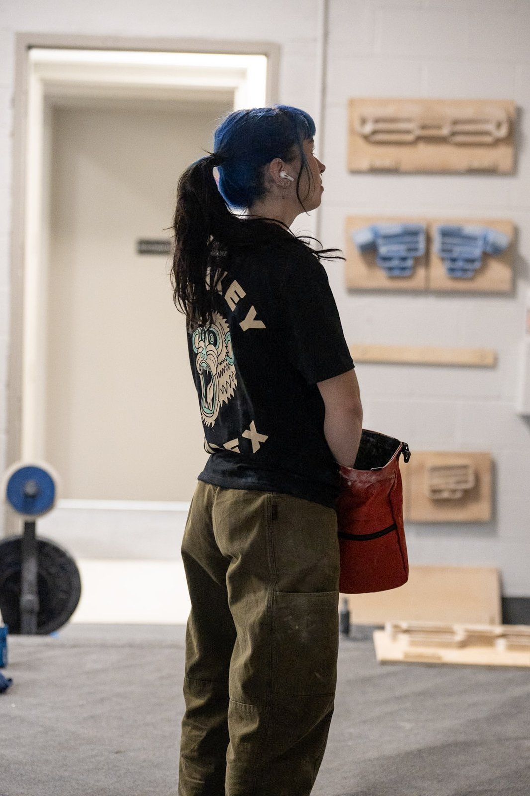 rungne_lifestyle_monkey-index-tee-regular-fit--beast-mode-chalk-bucket_002