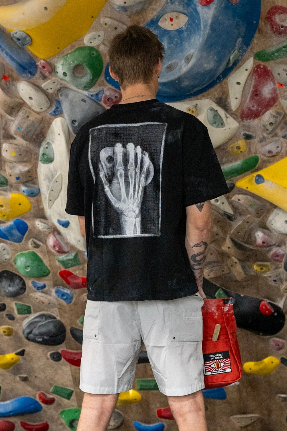 rungne_modelshot_x-ray-tees_pos02
