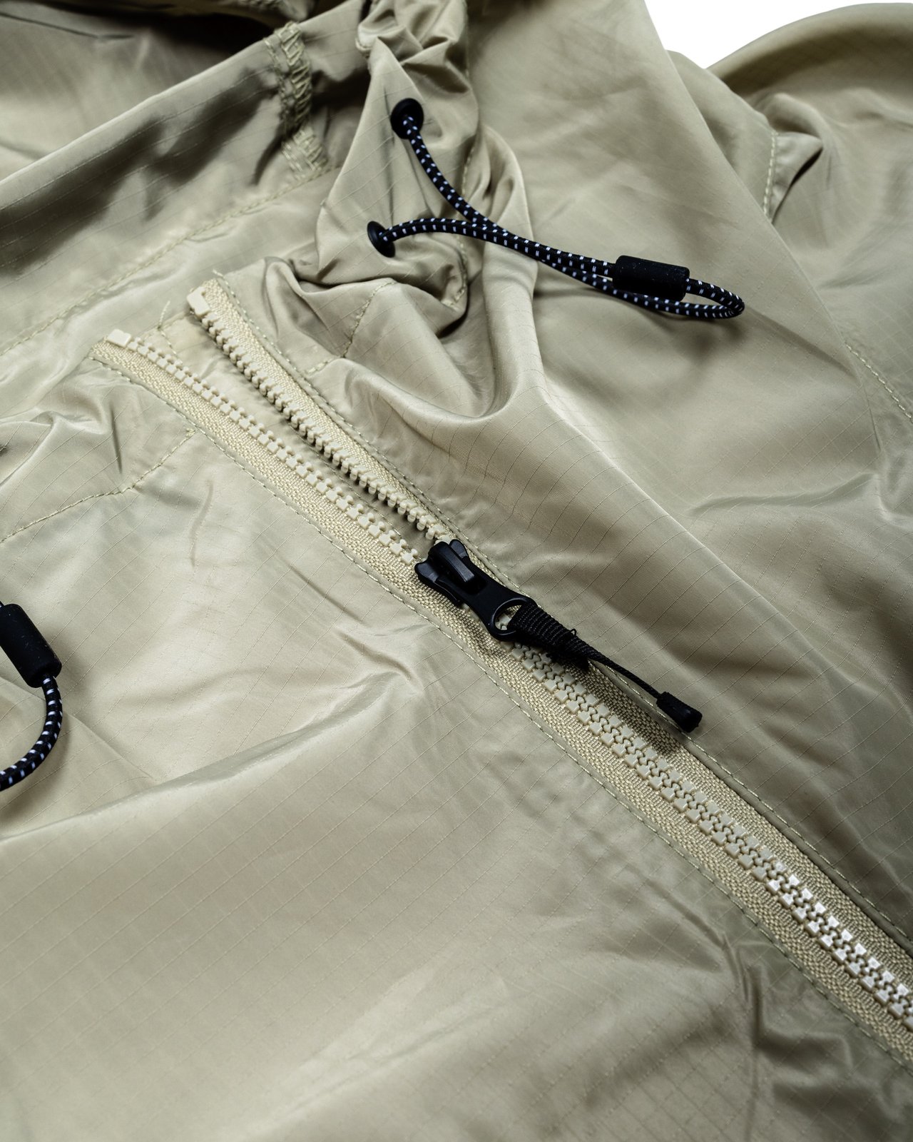 rungne_packshot_flow-jacket_003