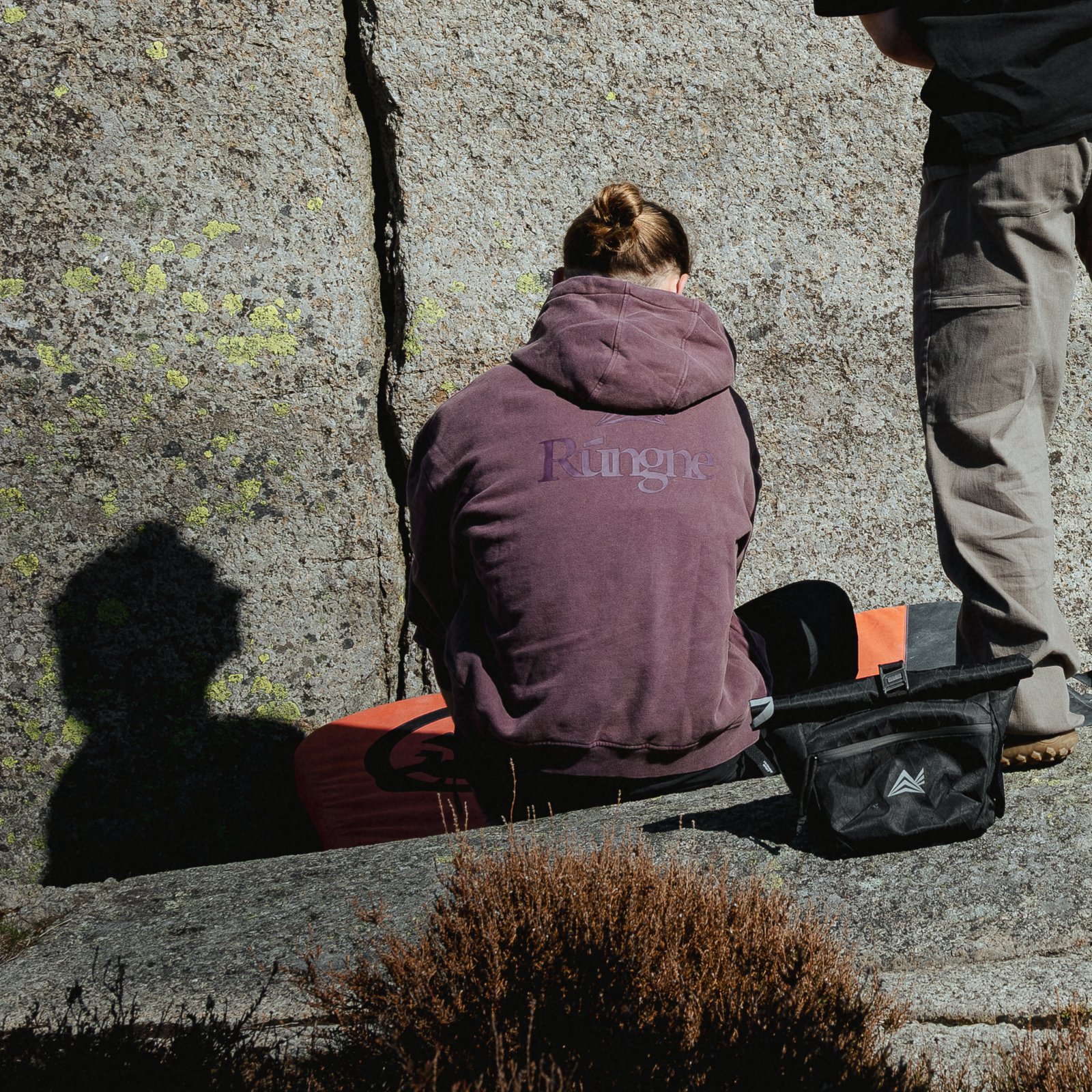 rungne_lifestyle_project-hoodie--send-station-bucket