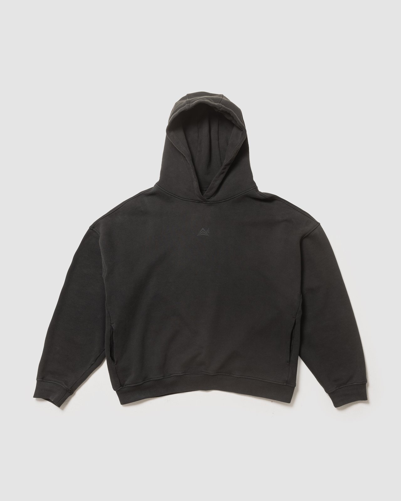 rungne_packshot_project-hoodie_001