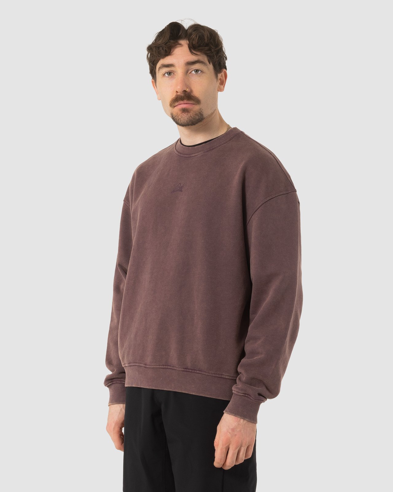 rungne_packshot_project-crewneck_010
