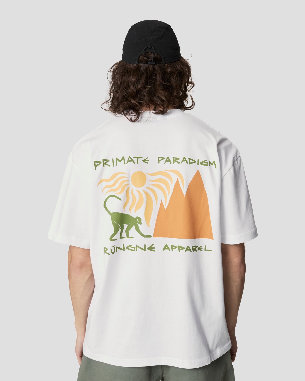 rungne_modelshot_primate-paradigm-tee_pos01