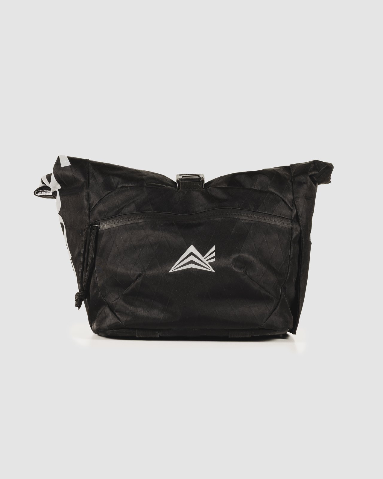 PACKSHOT_SEND-STATION