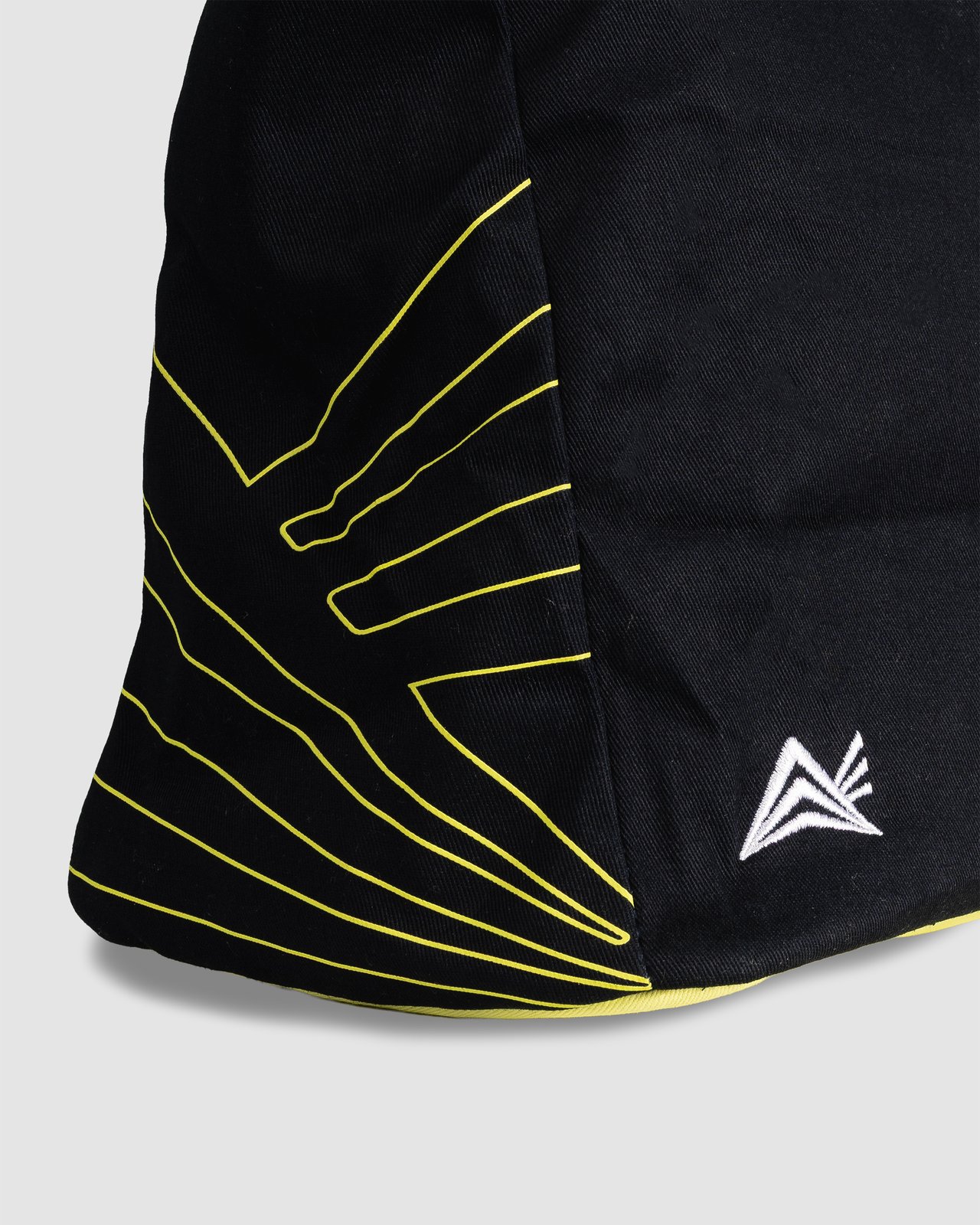 RÚNGNE_PACKSHOT_WHEELER-BUCKET_001