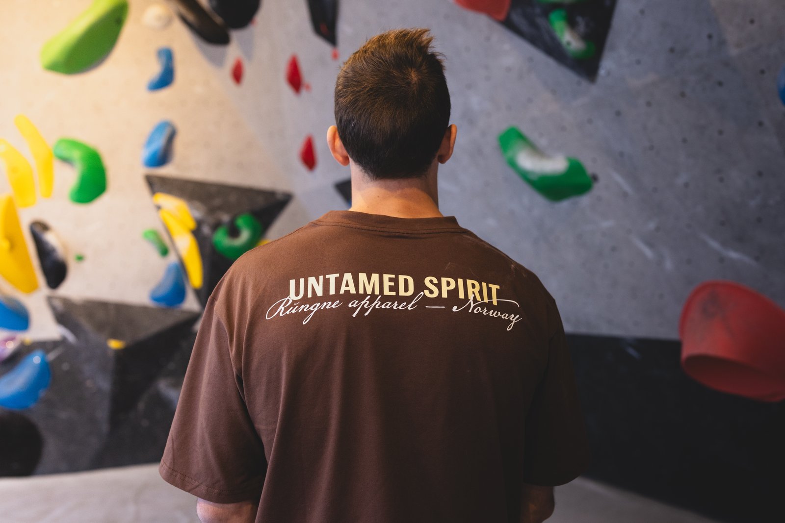 rungne_lifestyle_slab-tee-untamed_004