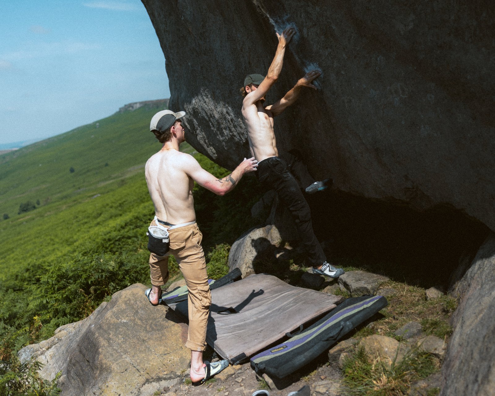 RÚNGNE-LIFESTYLE_THE-PEAK-DISTRICT